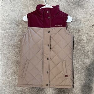 Cinch Two-Tone Quilted Vest in Maroon and Beige